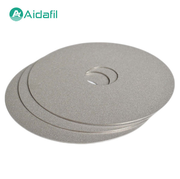 A new customer in Israel placed an order for Sintered Filter Disc from AIDA factory